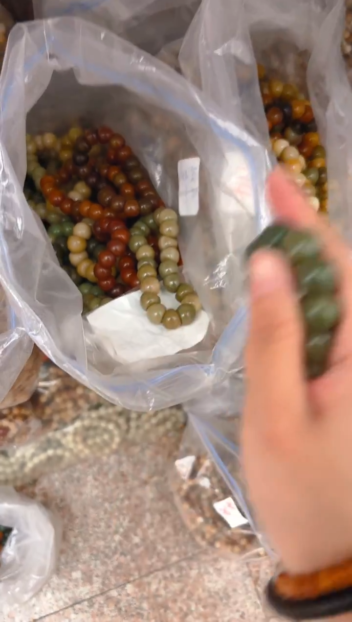 吊坠菩提根/象牙果A085  随机一条