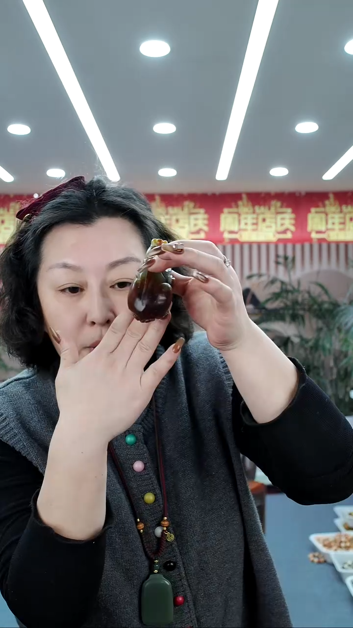 未镶嵌手链透闪石质玉手把