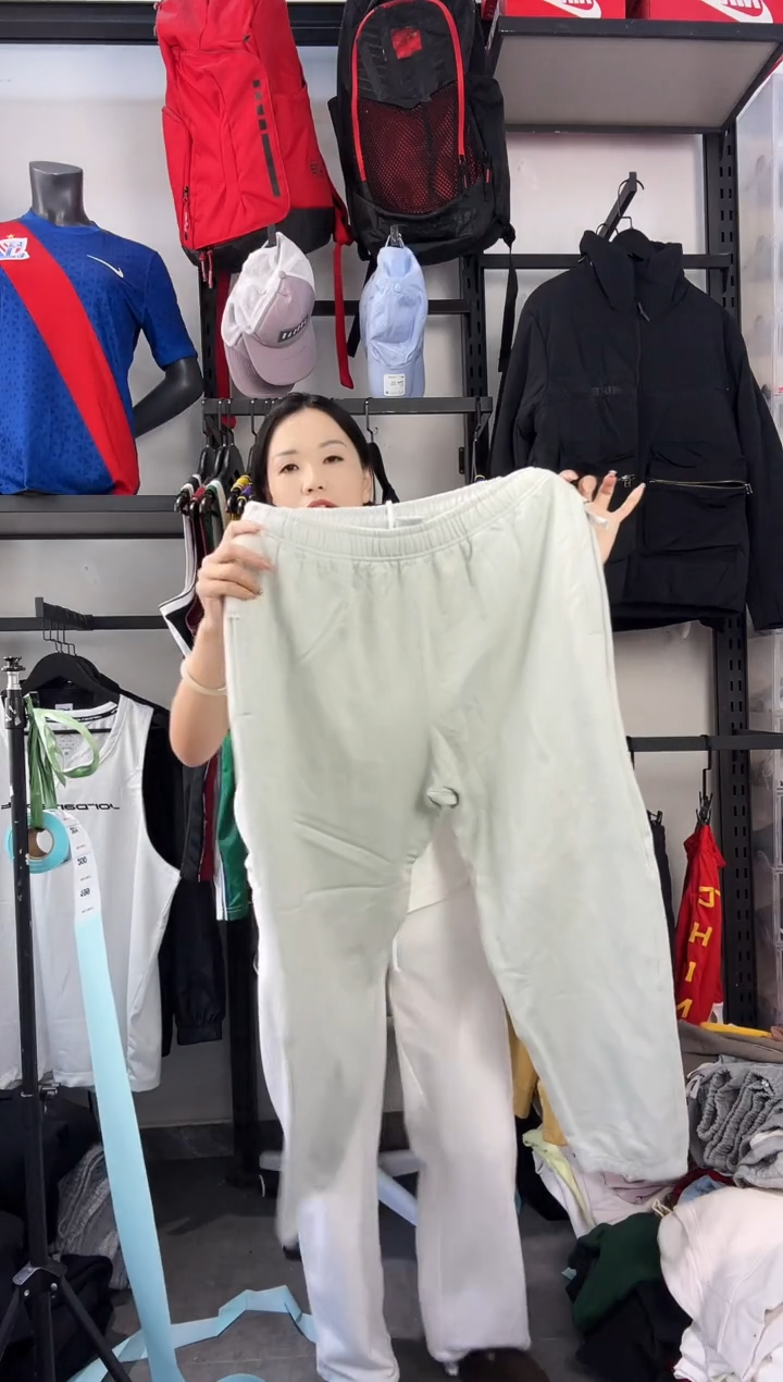 199 闪购编码 运动卫衣裤以直播间过款为准 尺码180 XL