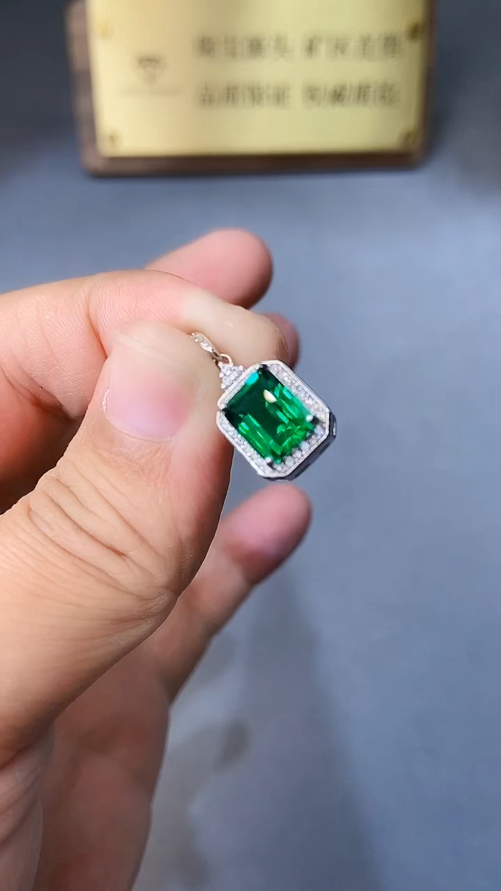 【闪购商品】透辉石吊坠银S925镶嵌35