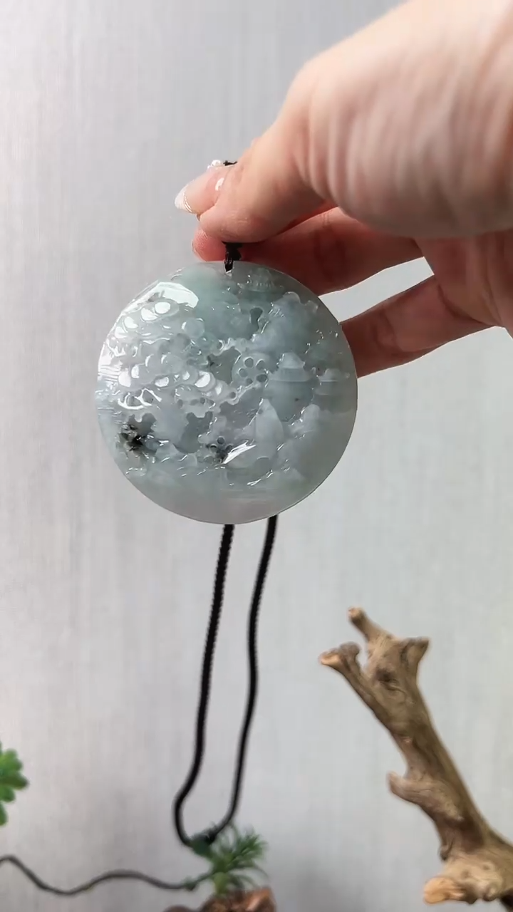 【闪购商品】翡翠颈饰未镶嵌山水