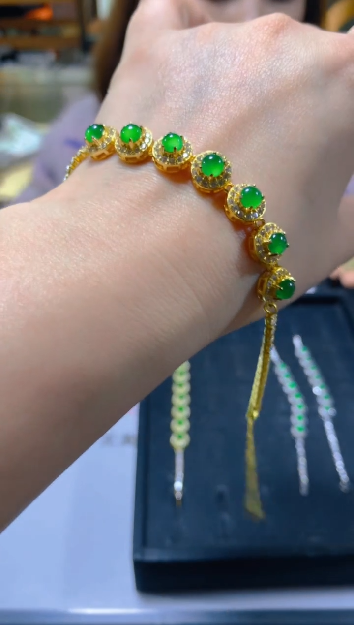 未镶嵌手链翡翠多样性发一