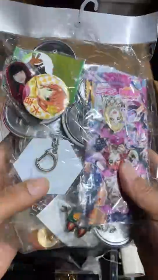 8新中古商品，瑕疵品，不保好坏。684