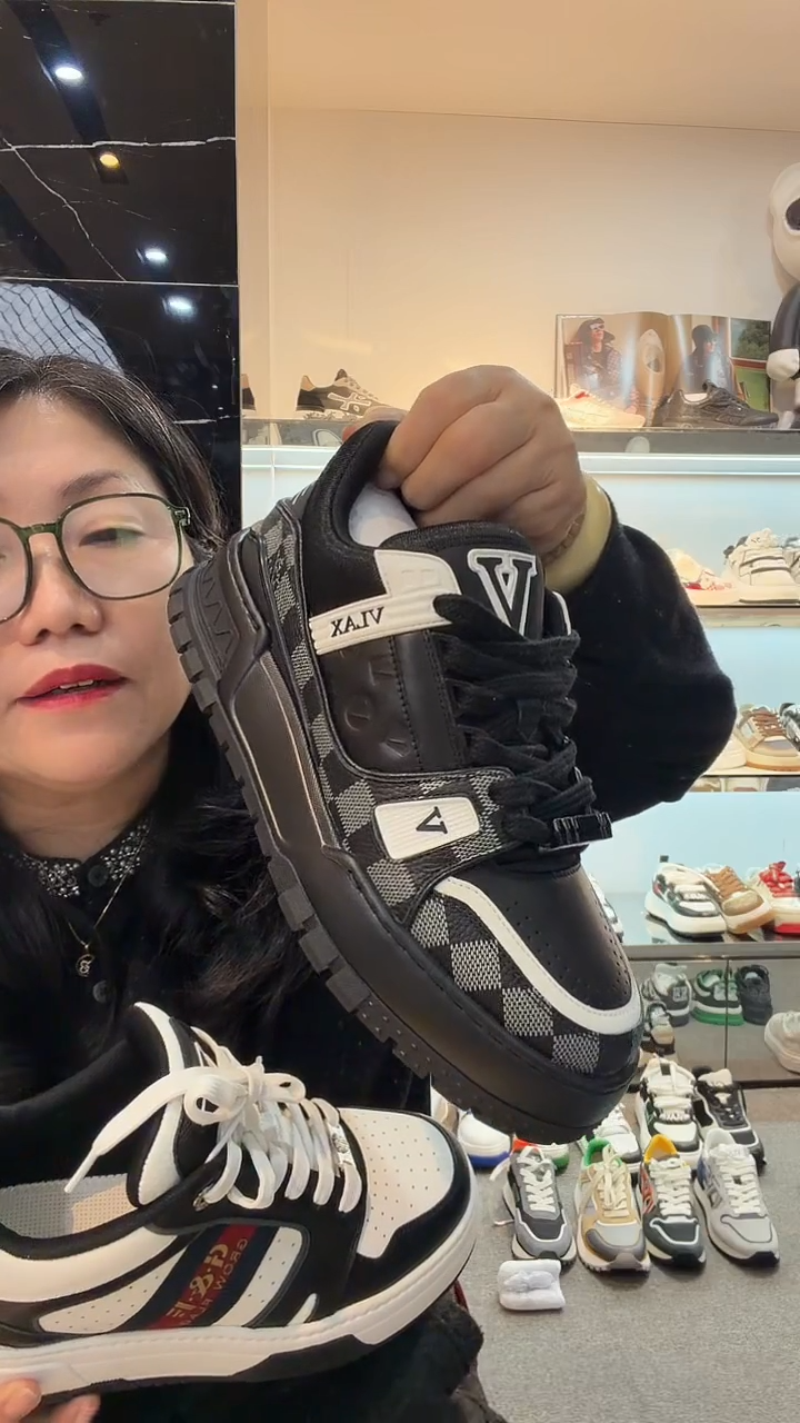 开****?VLAX  黑色  40