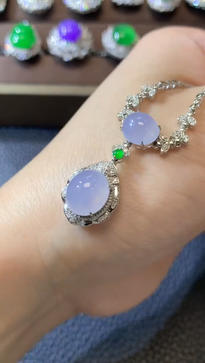 【闪购商品】翡翠吊坠(不含链)18K金镶嵌C13紫货有一定色差