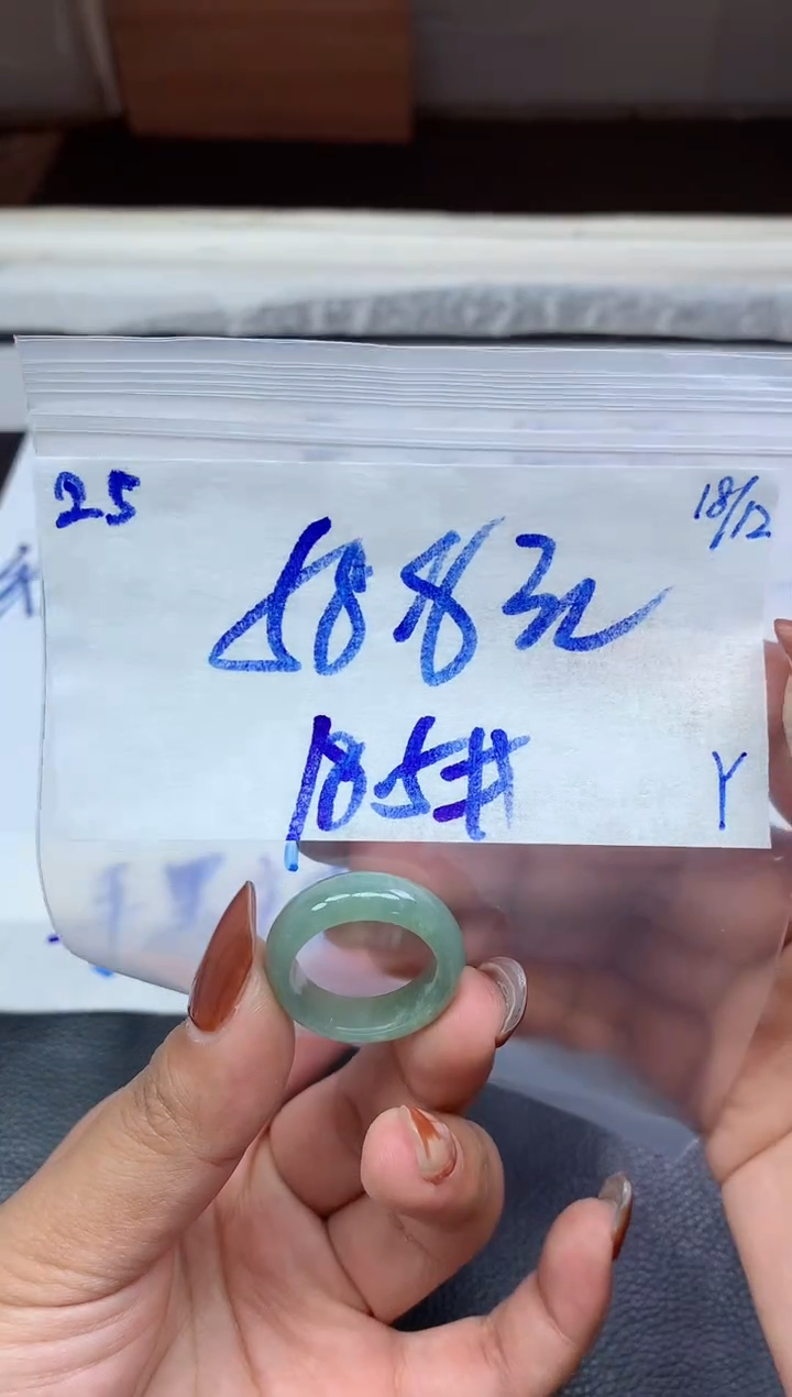 未镶嵌定制翡翠25毛货需精细抛光挂件多样性拍一发一
