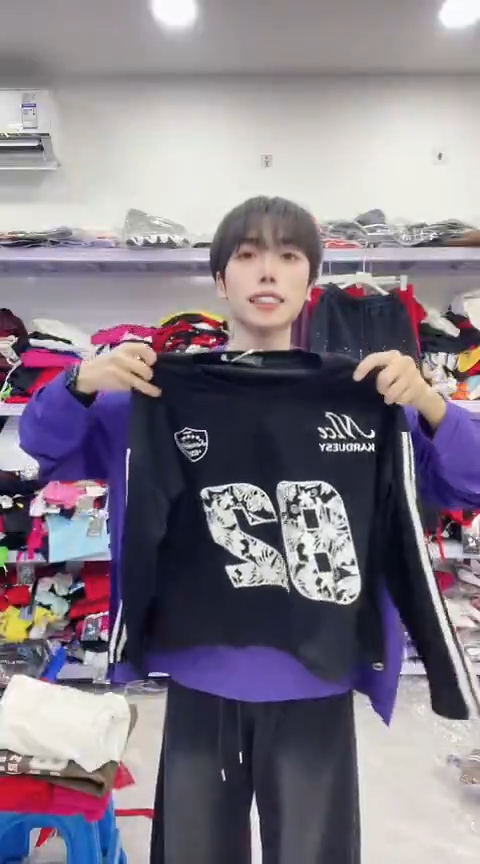 闪电购精品女装137M