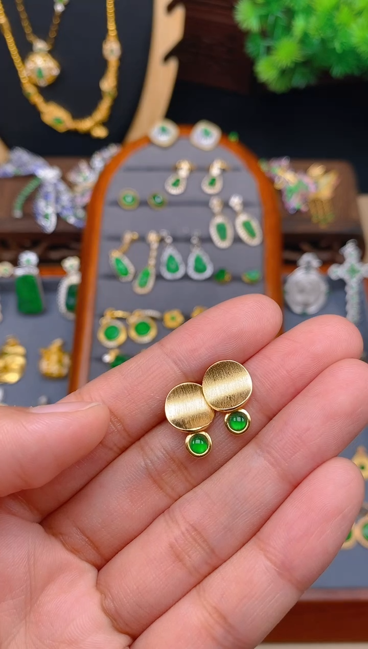 【闪购商品】翡翠耳饰银S925镶嵌蛋面耳钉