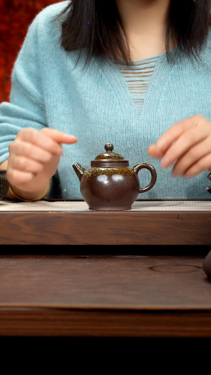 【闪购商品】紫砂茶壶柴烧宫灯150cc左右39号