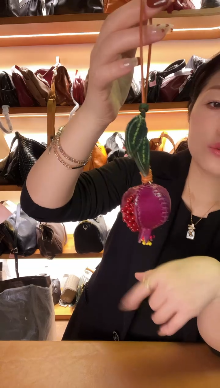 牛皮（革）高端订制时尚百搭女士挂件