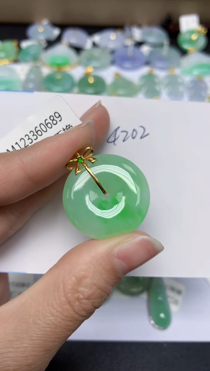 【闪购商品】翡翠颈饰18K金镶嵌 天然翡翠A货