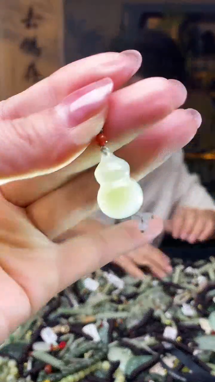 颈饰未镶嵌和田玉多样性发货，拍一发一