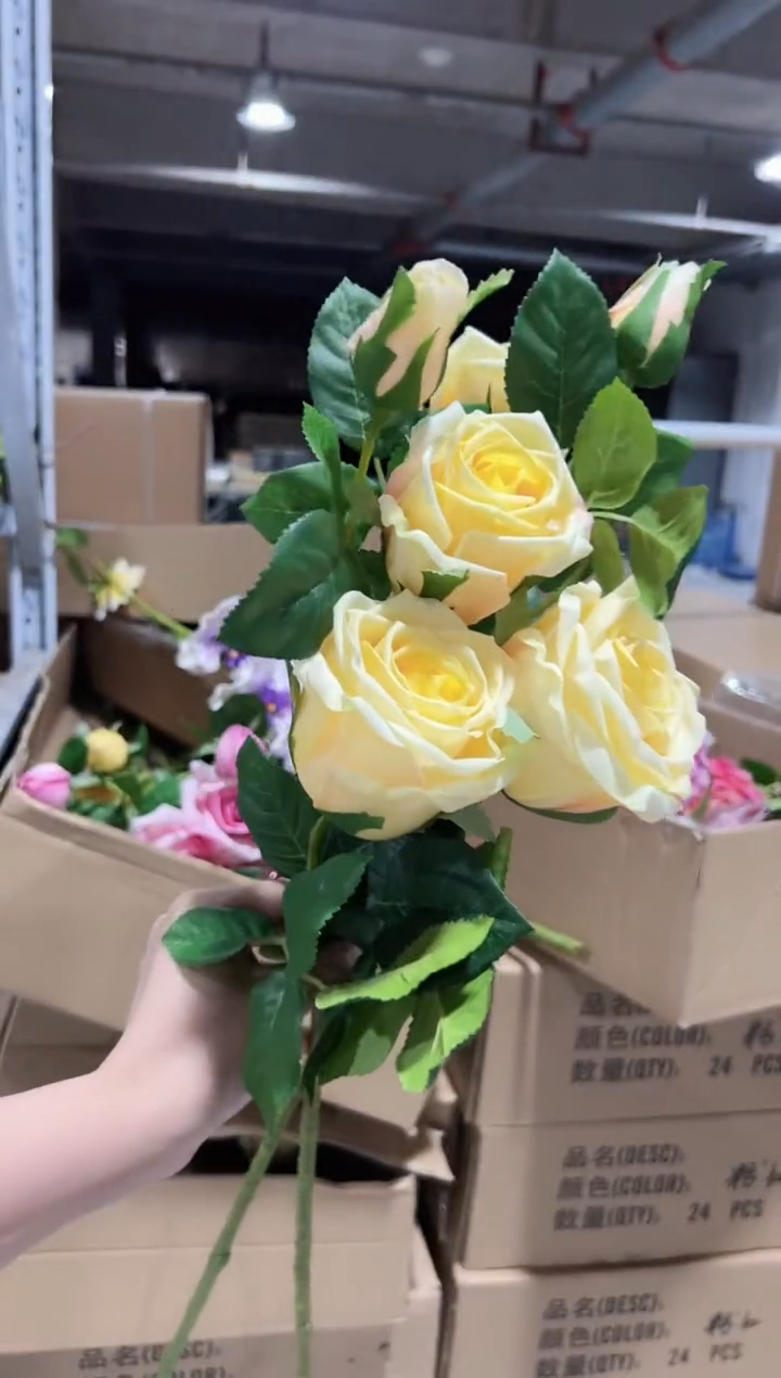 2枝黄色手感保湿赛车手