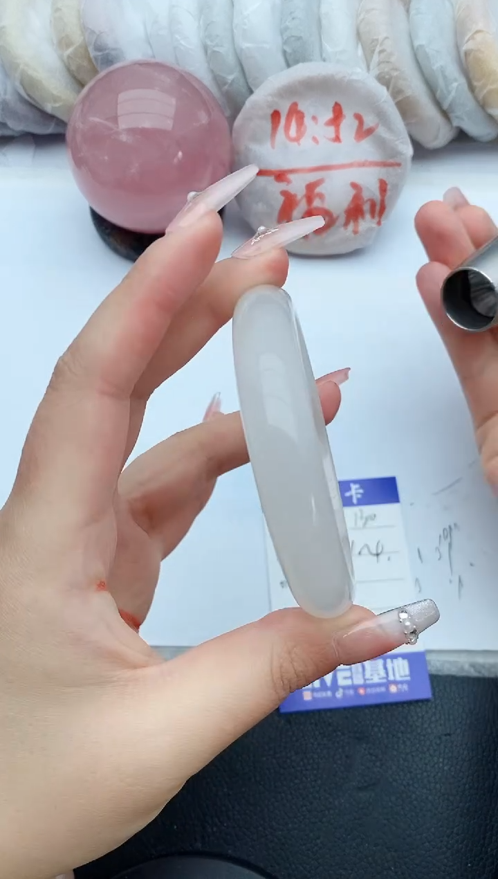 【闪购商品】石英质玉手镯未镶嵌130+60/61