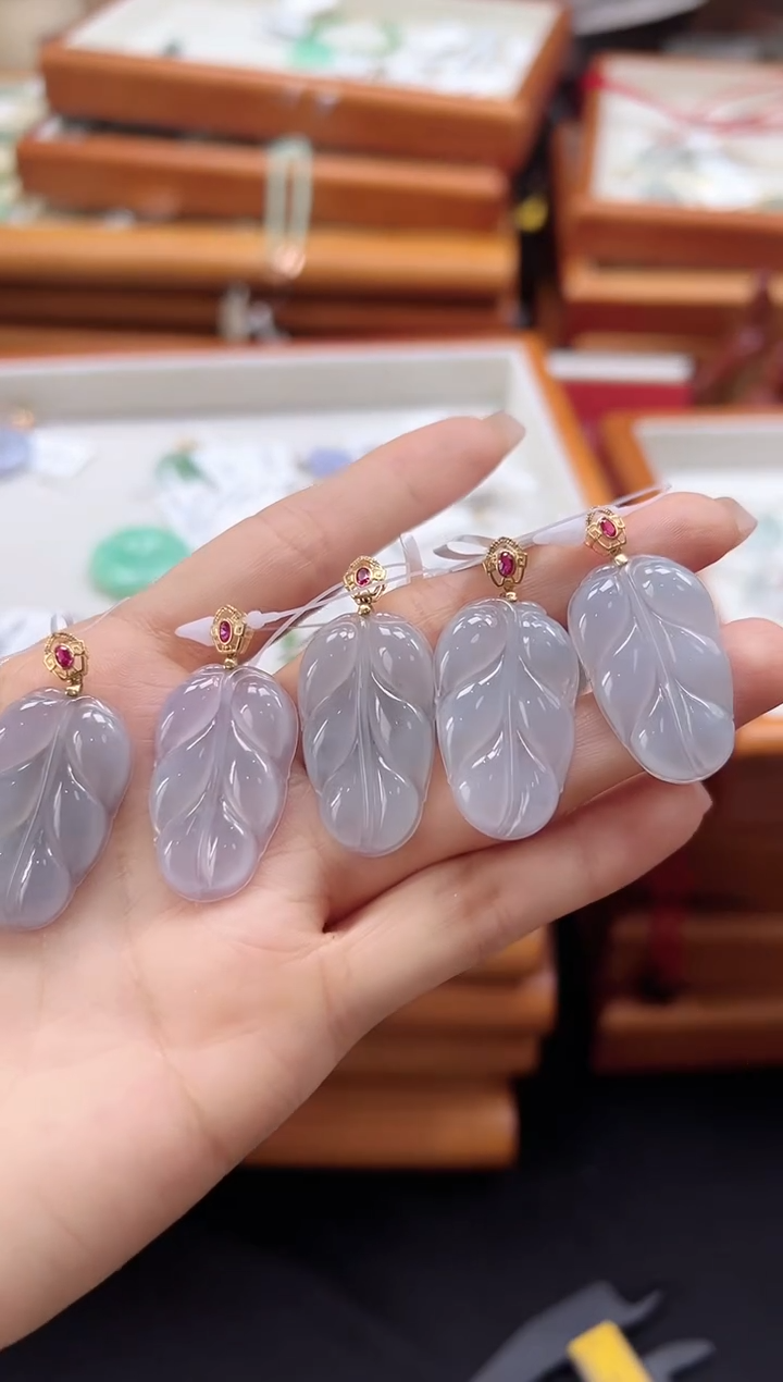 【闪购商品】翡翠18K金镶嵌颈饰DFZ0313-59/多样性发一