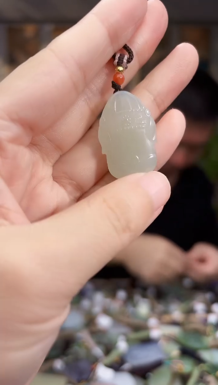 未镶嵌和田玉挂件拍一发一