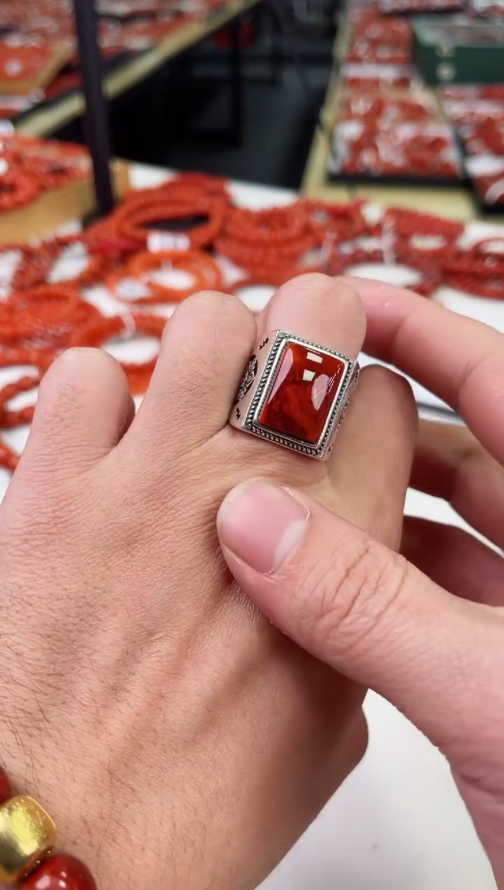 【闪购商品】南红玛瑙戒指银S925镶嵌一个/条