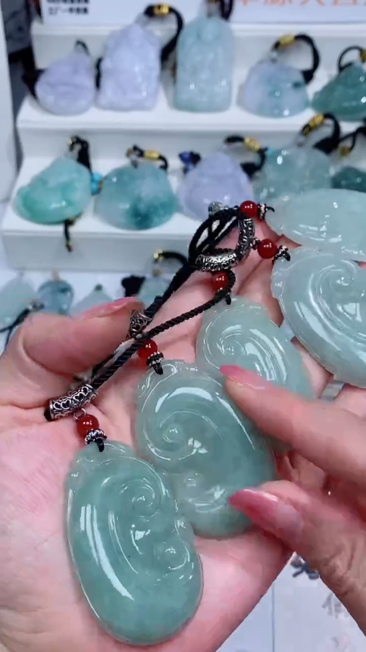 翡翠未镶嵌颈饰吊坠团购多样性发一件