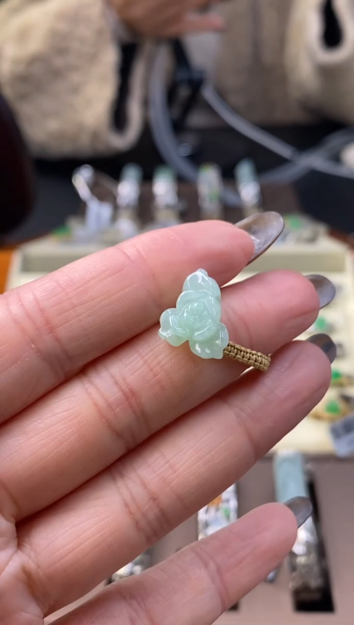 颈饰未镶嵌翡翠12522