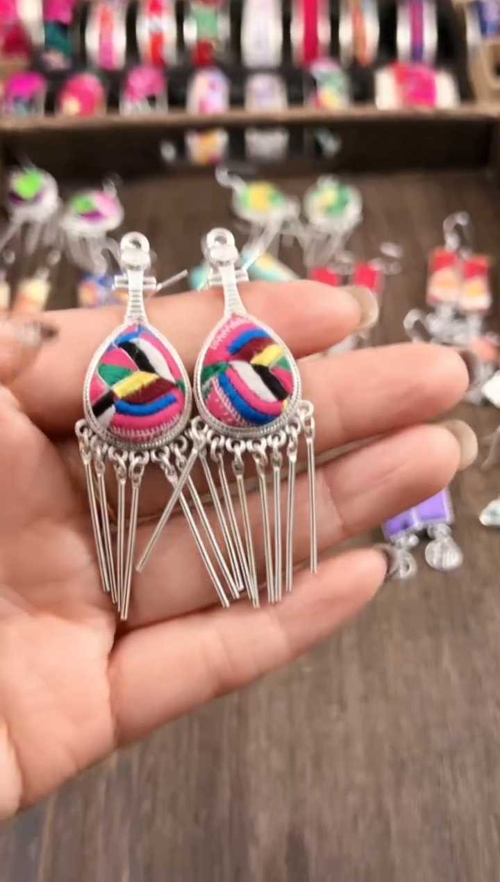 【闪购商品】织绣民族风老绣饰品398