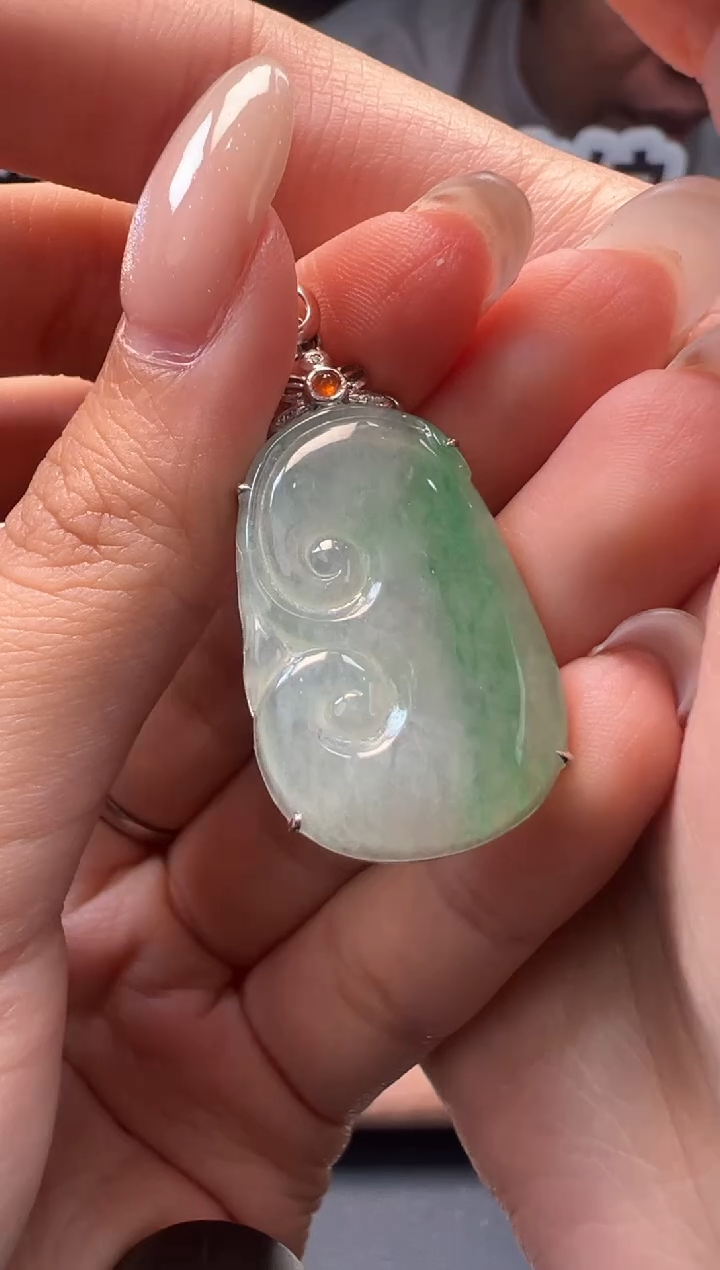 吊坠(不含链)18K金镶嵌翡翠缅甸珠宝严选