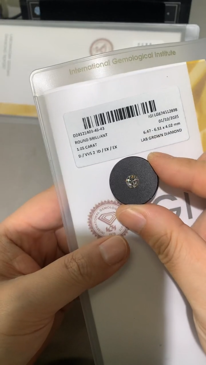 【闪购商品】合成钻石裸石未镶嵌1.05D674512898