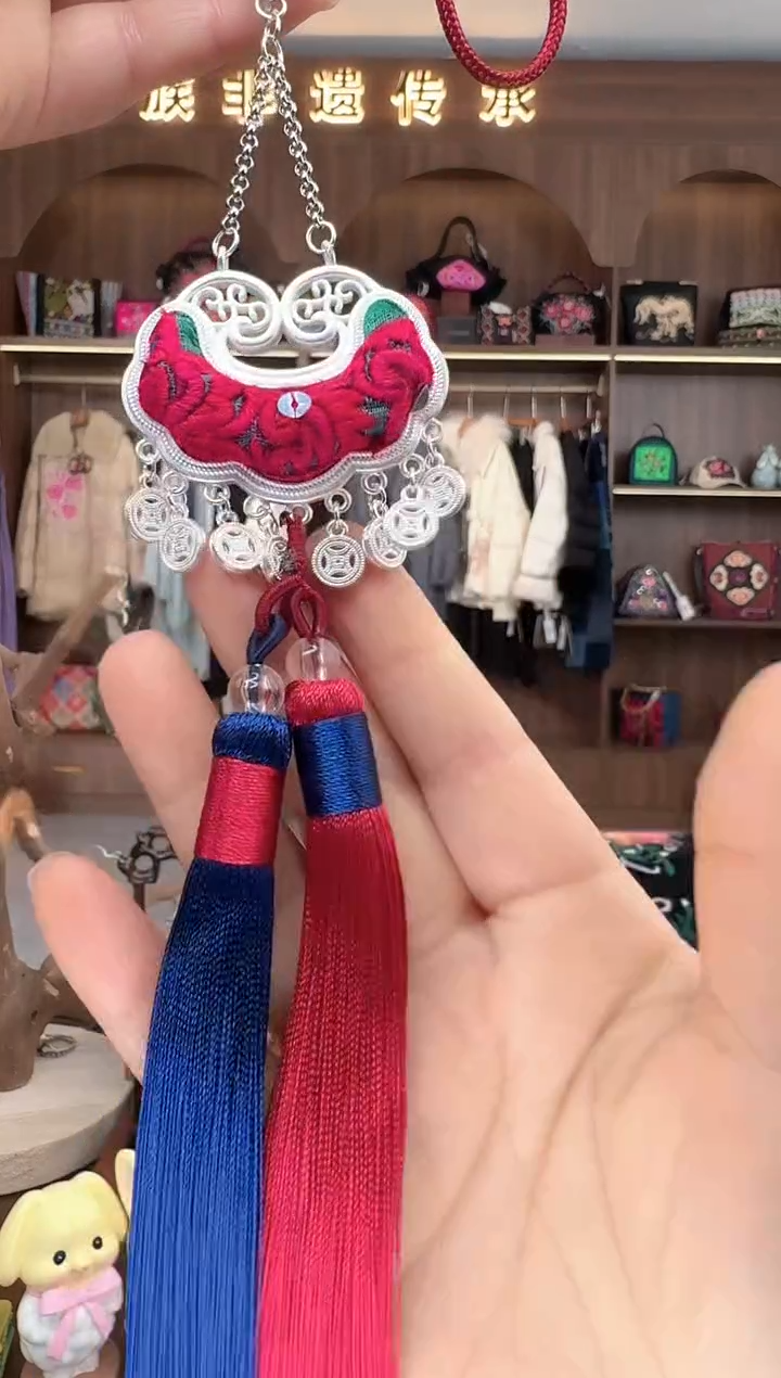 【闪购商品】织绣扶光苗绣传承88