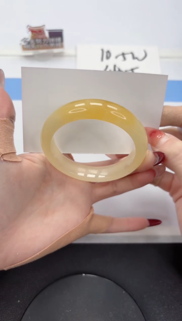 【闪购商品】石英质玉手镯未镶嵌A483-55.8