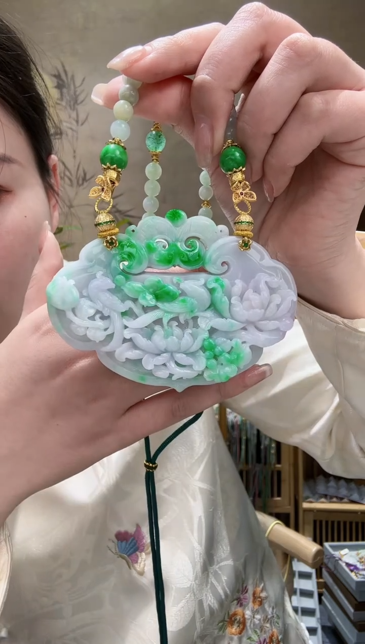 【闪购商品】翡翠颈饰未镶嵌吊坠