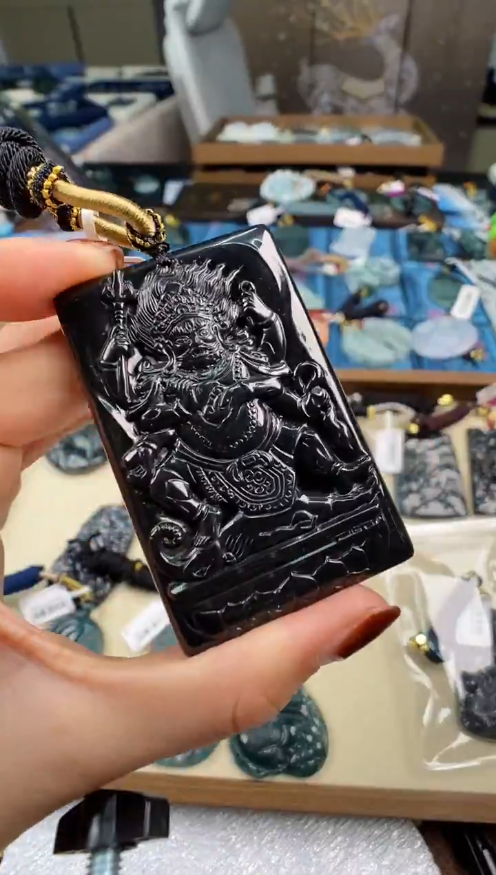 颈饰未镶嵌翡翠多样性发其一