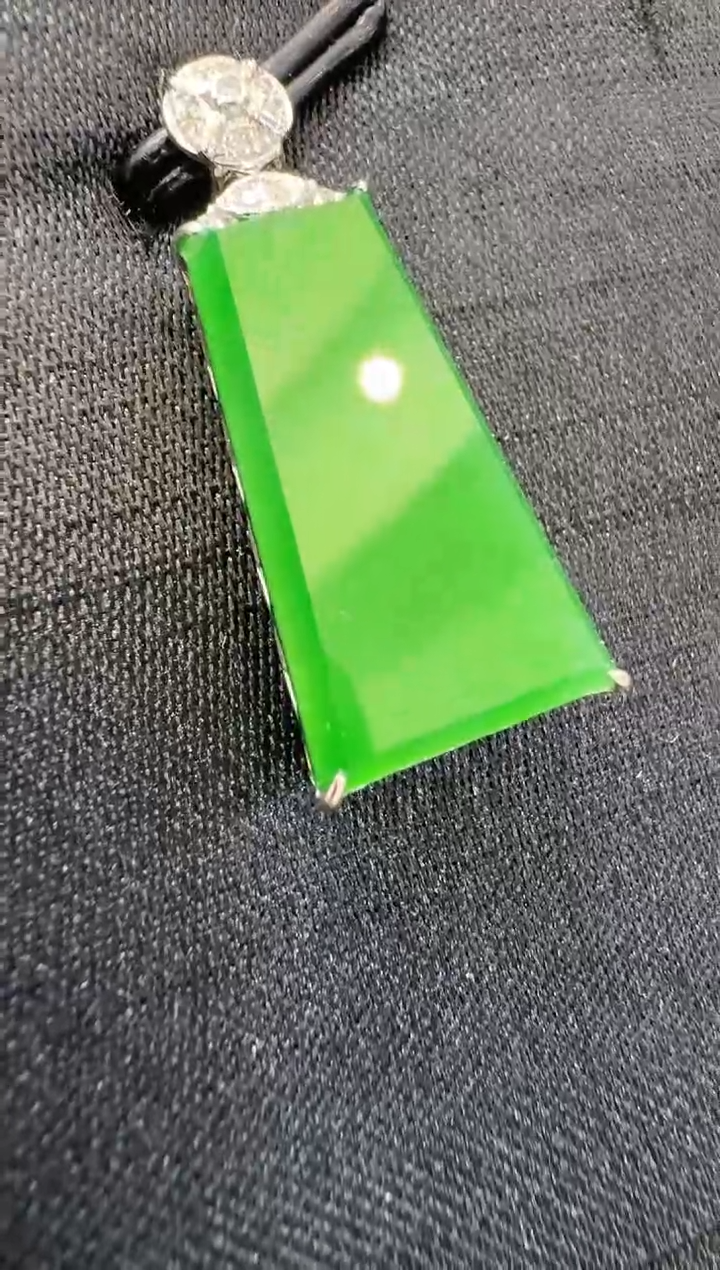 【闪购商品】翡翠吊坠(不含链)18K金镶嵌多样性团购发一件