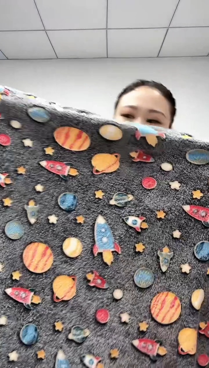 法兰绒2.3x1.7左右已主播介绍为准  