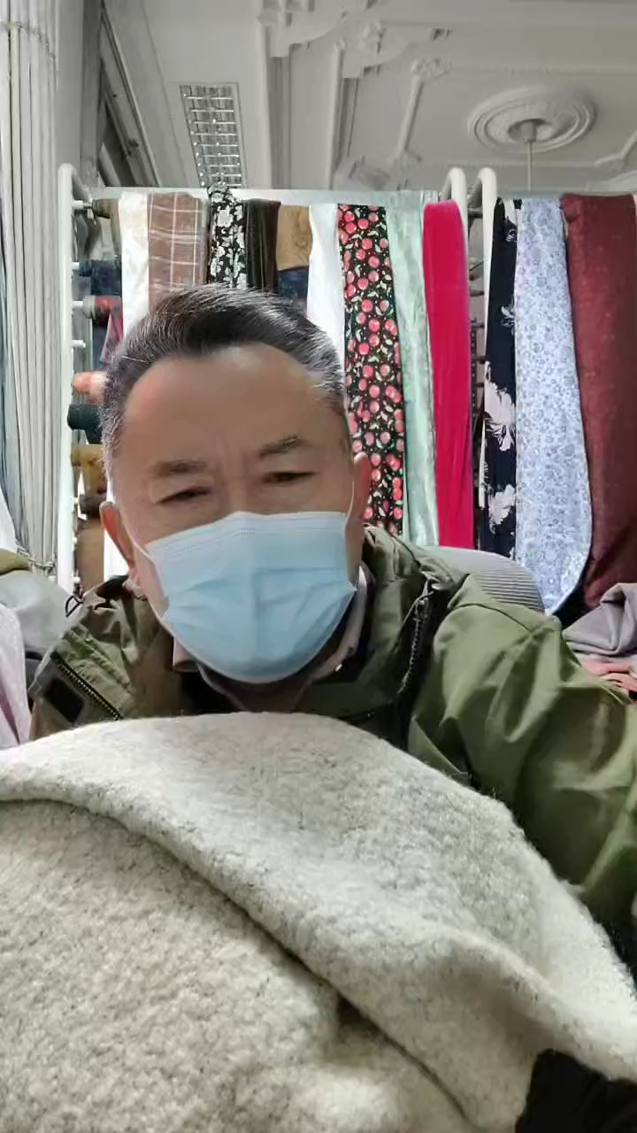 米白雪花点点圈布料