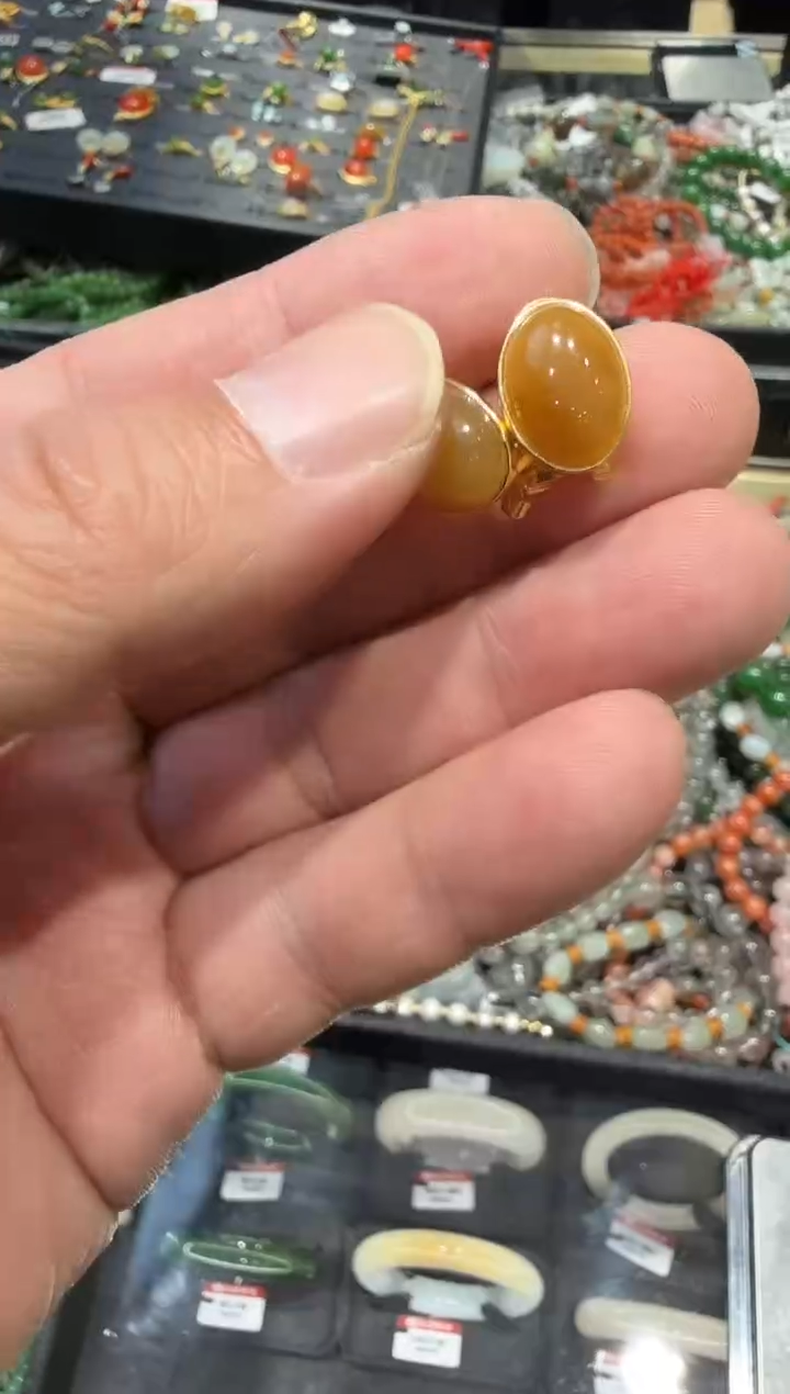 银S925镶嵌和田玉耳饰宇****?多样性发一