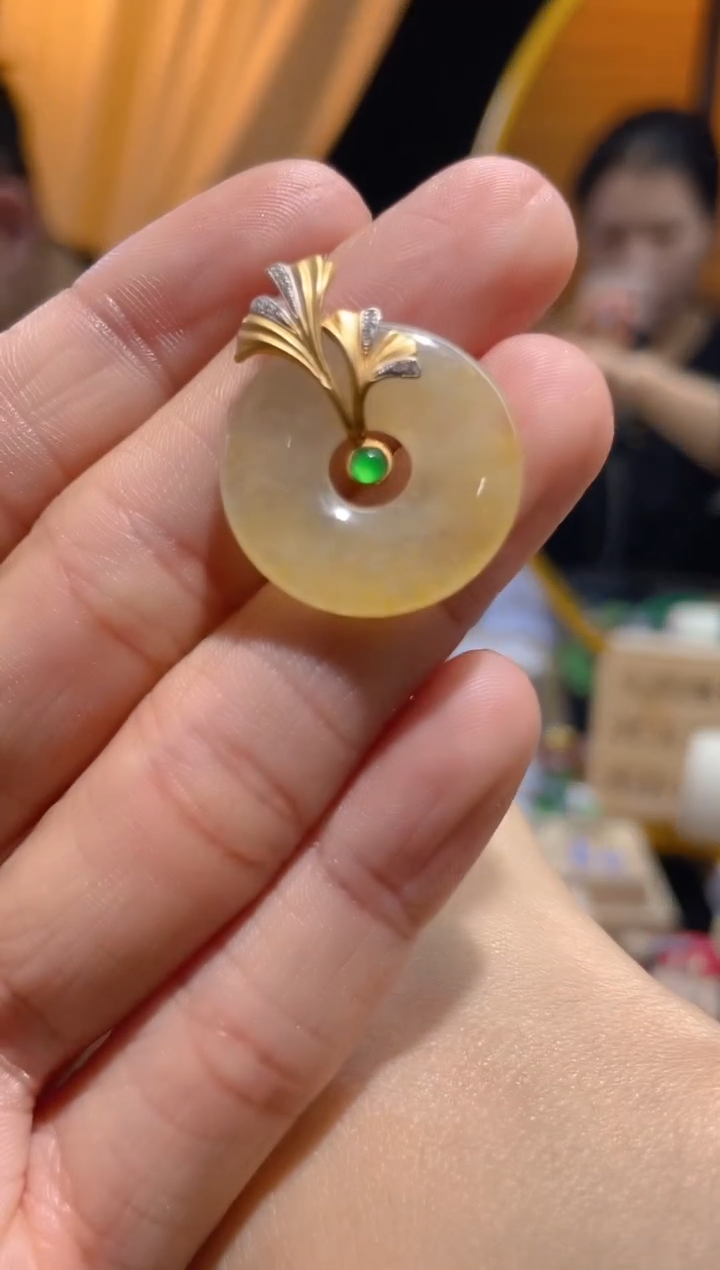 【闪购商品】翡翠颈饰18K金镶嵌假一赔三
