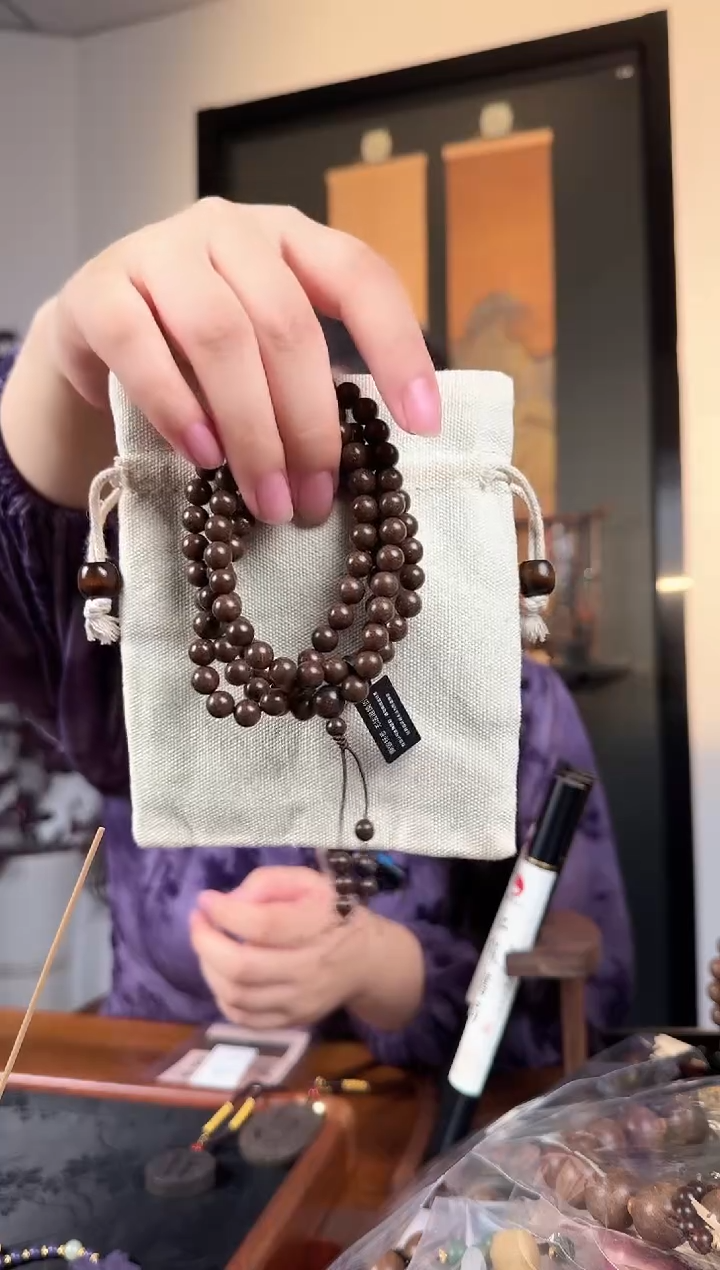 泥塑冷美人8mm微瑕手串