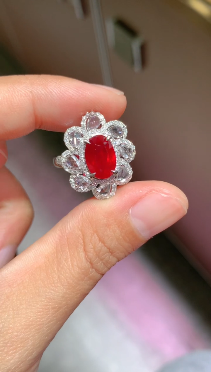 【闪购商品】红宝石戒指18K金镶嵌3.05CT
