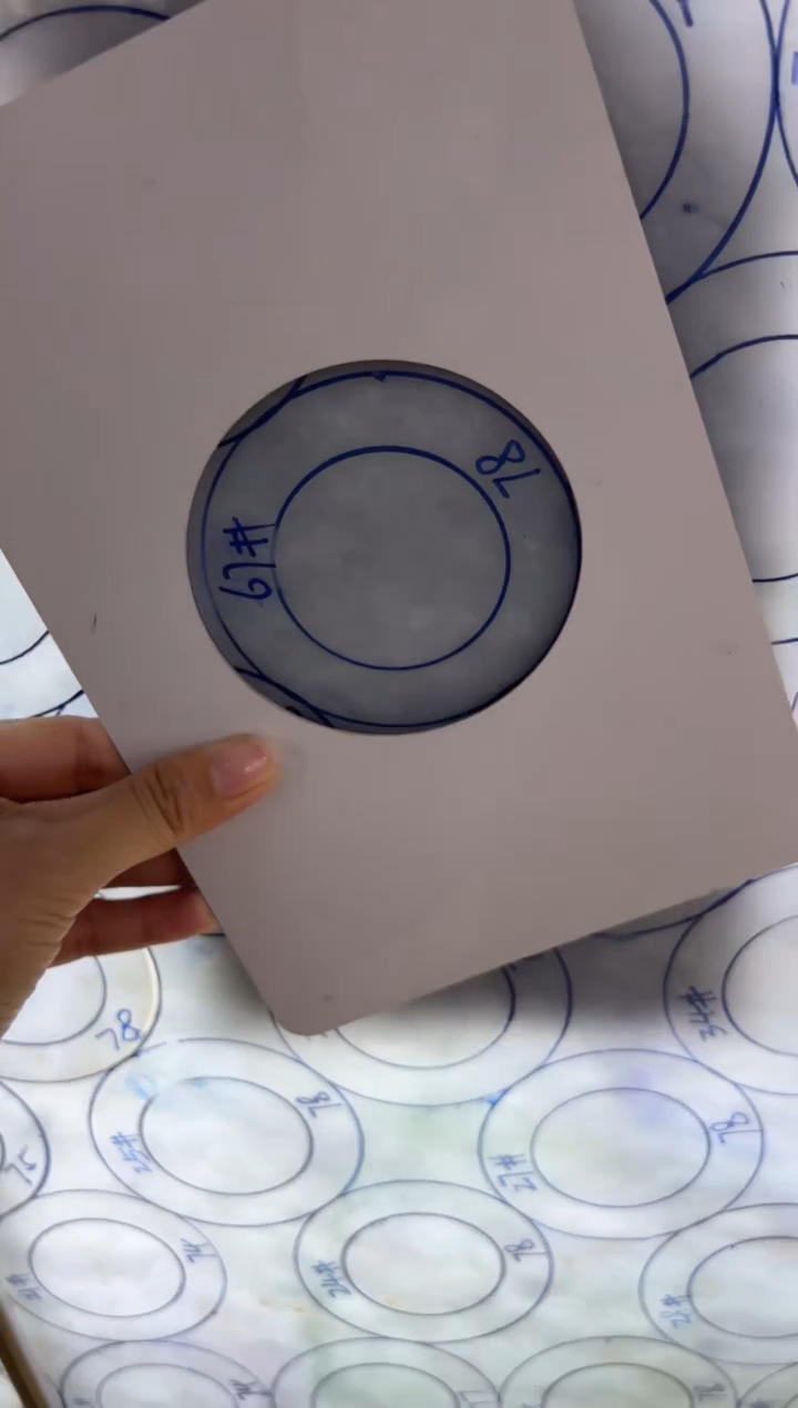 定制翡翠定制手镯不退不换未镶嵌定制手镯不退不换