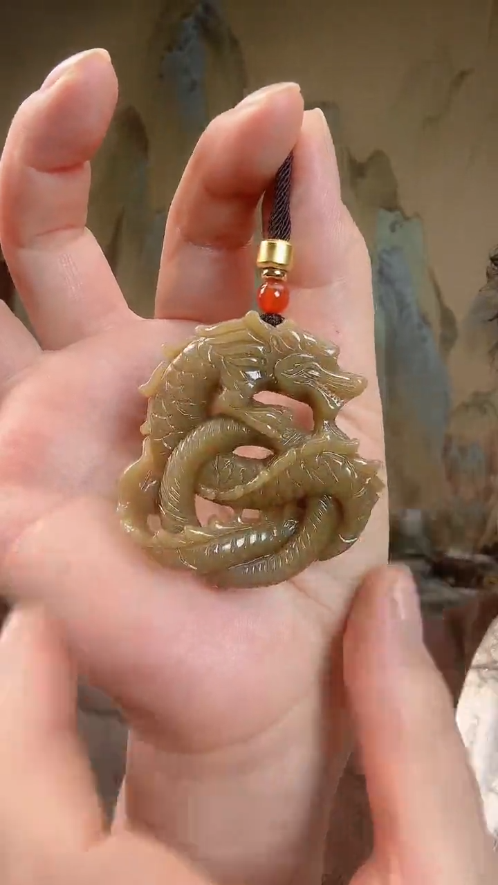 颈饰未镶嵌和田玉.