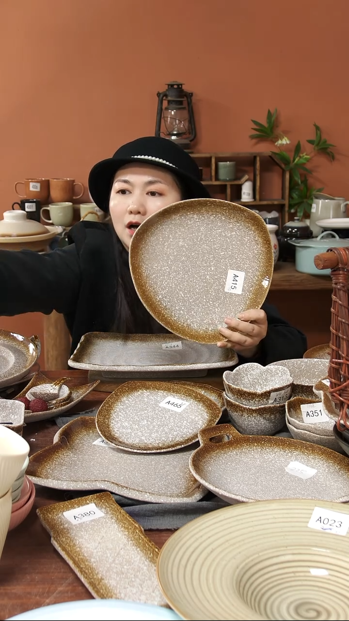 陶瓷A415 一只陶瓷粗陶三角盘26CM可能26*2.5