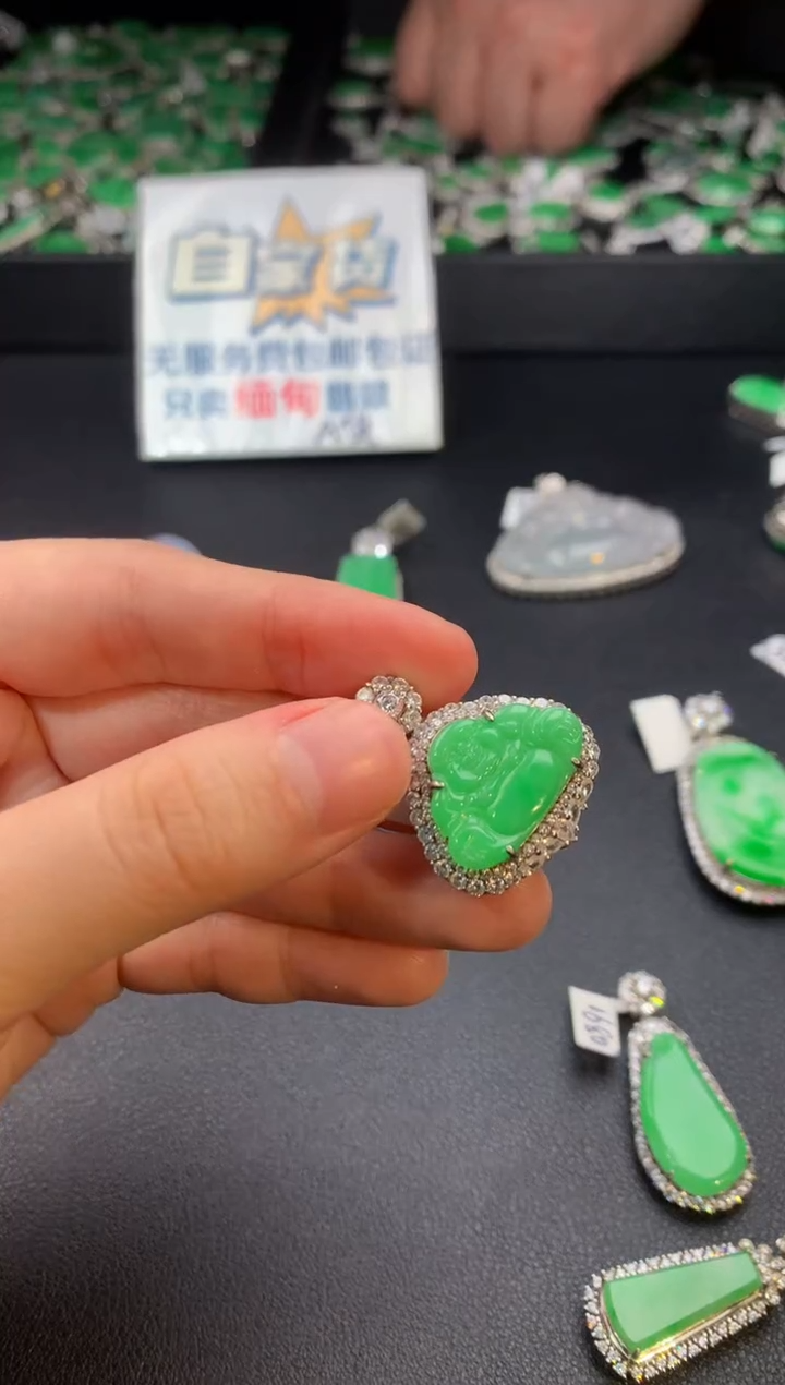 【闪购商品】翡翠颈饰银S925镶嵌翡翠