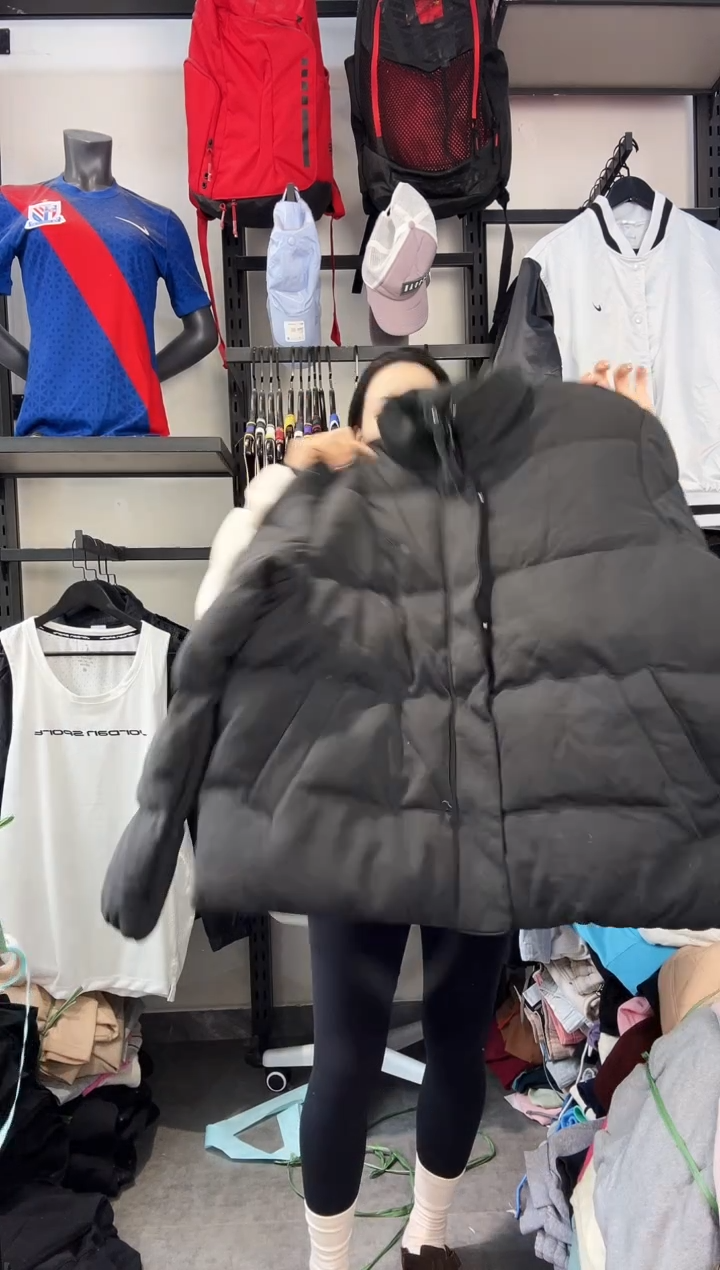781编码 瑕疵款直播间过款为准 尺码 2XL   身高
