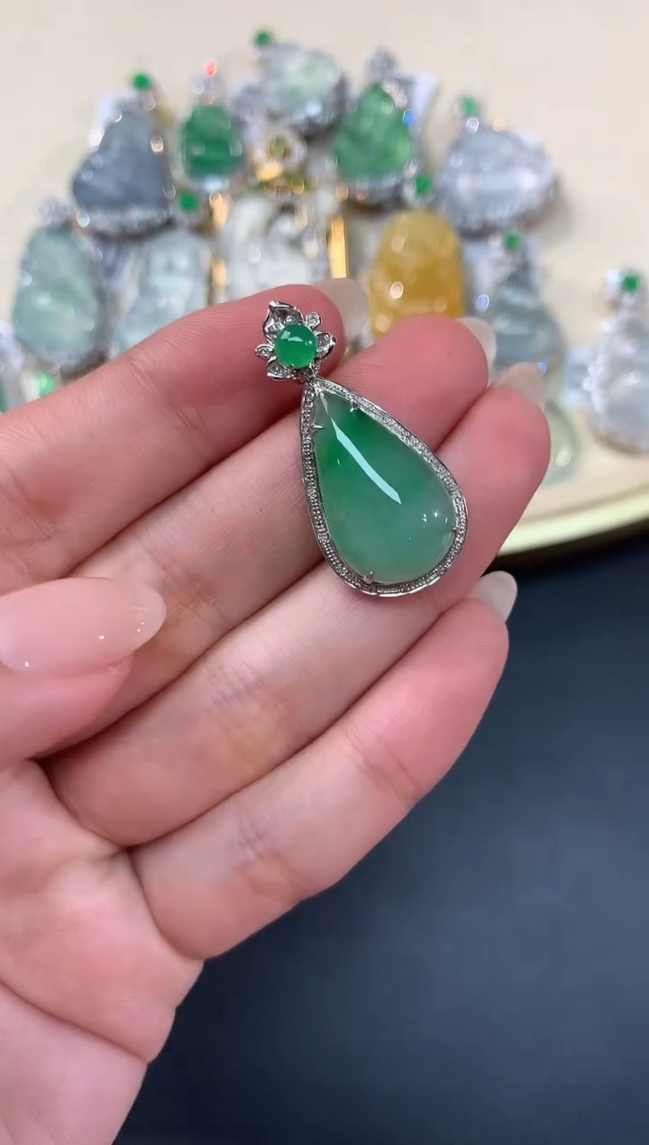 【闪购商品】翡翠吊坠(不含链)18K金镶嵌A300|3980