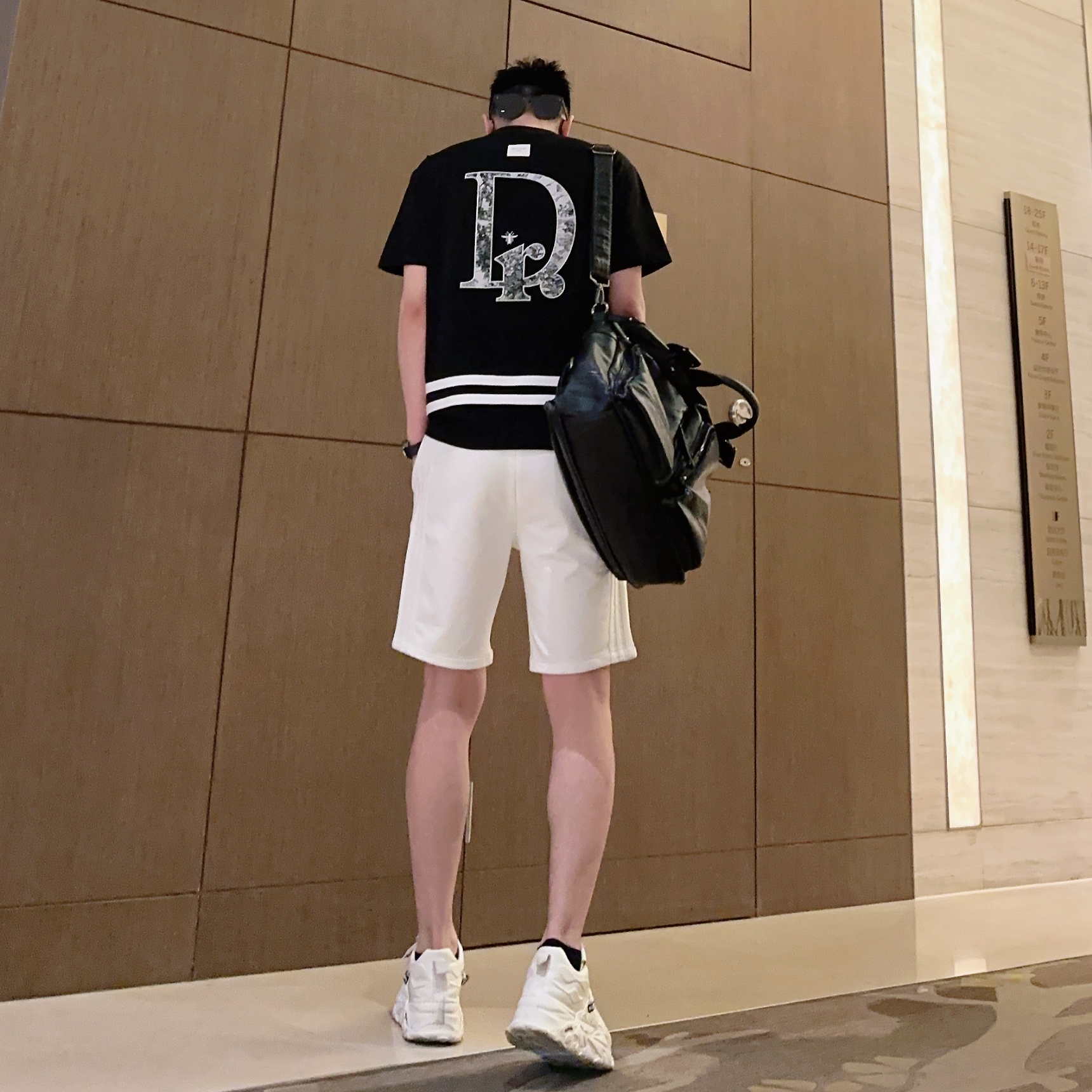 【航航出品】夏季时尚款百搭夏季潮流休闲网红款圆领微修身男士半袖