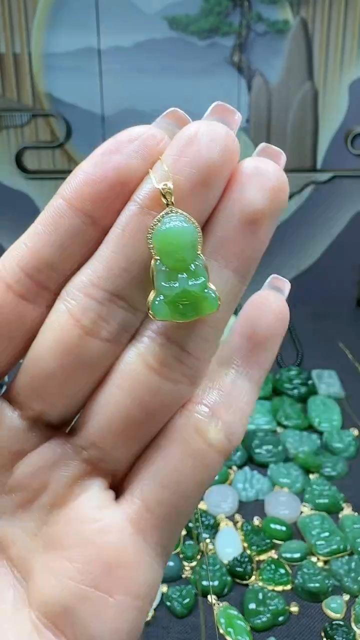 【闪购商品】和田玉挂件18K金镶嵌1