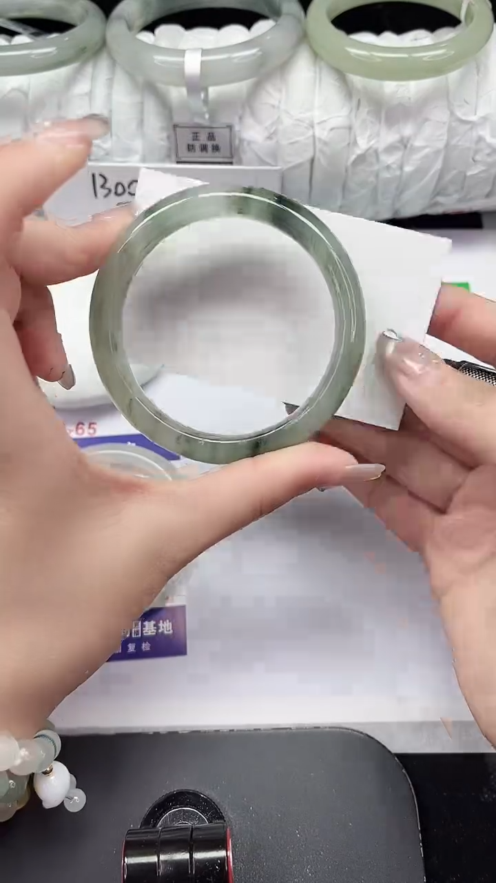 未镶嵌手镯石英质玉253-57/58