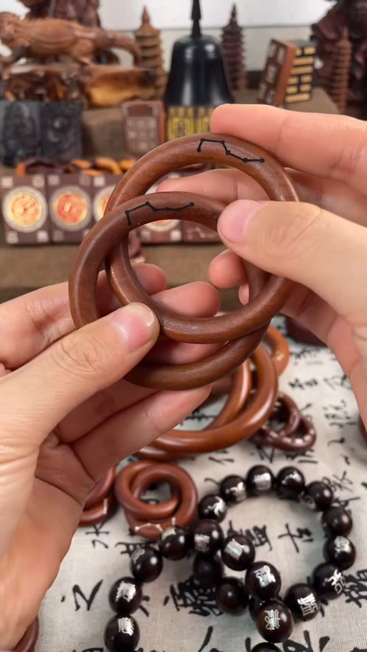 【闪购商品】木枣木45刻星款乾坤圈随机发