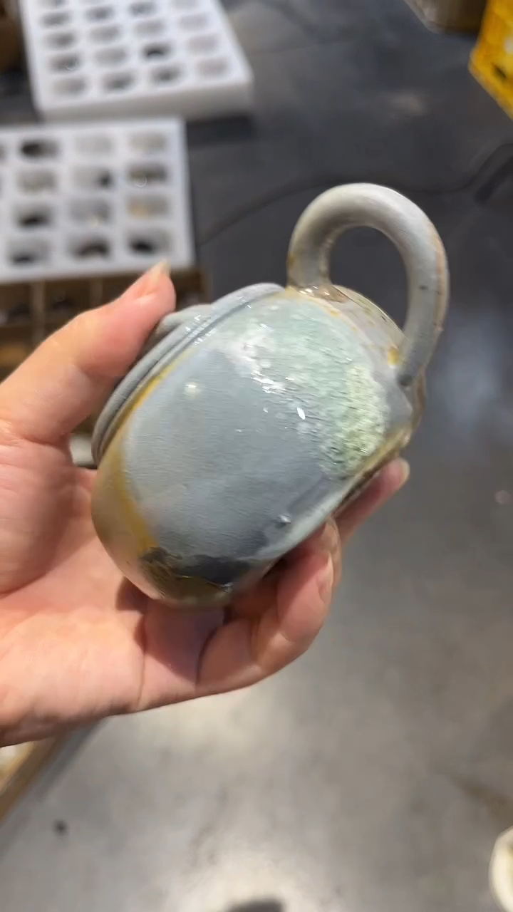 盖碗113号容量140-150ML中白泥 有落渣微瑕