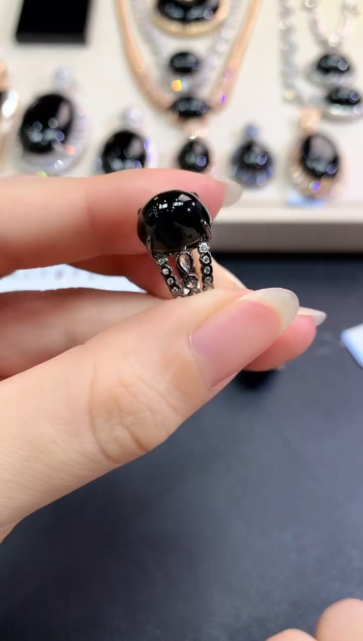 【闪购商品】翡翠戒指18K金镶嵌C72 不退换