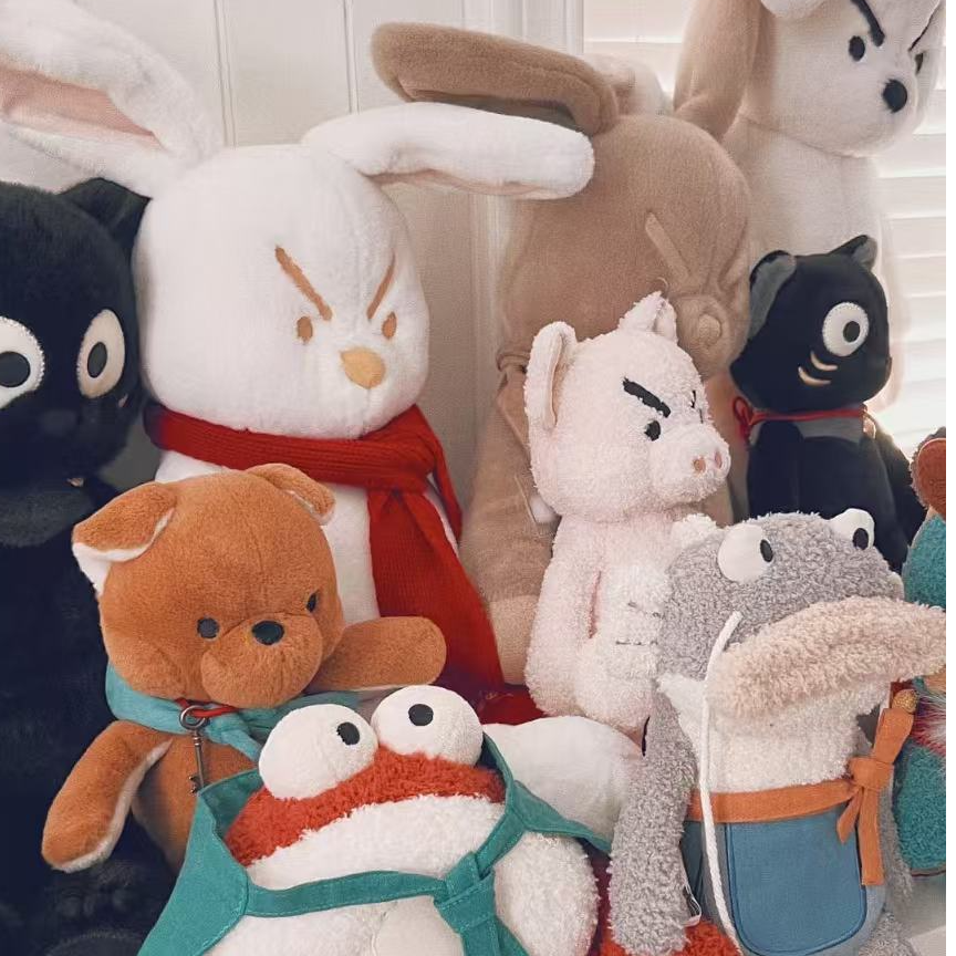 中古毛绒玩具装饰摆摊娃娃机套圈等